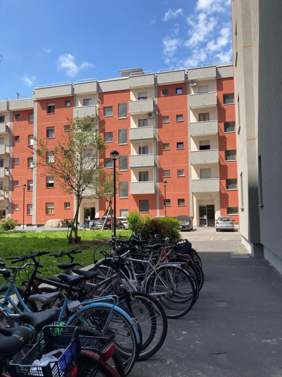 Future Apartments Bisceglie Milán Exterior foto